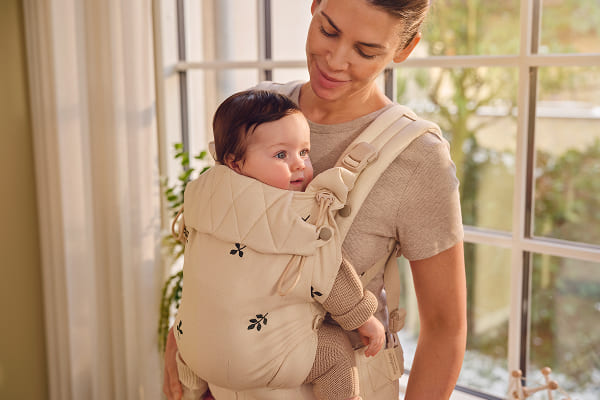 Available now: the Baby Carrier with embroidery